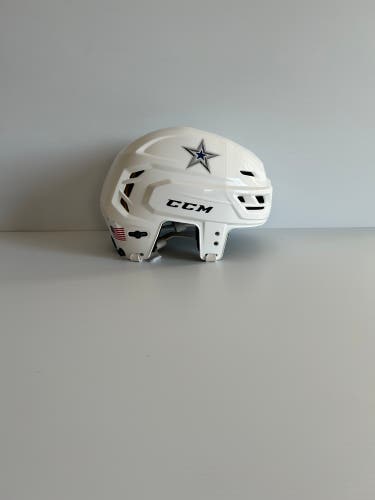 Used White Medium CCM Tacks 310 Helmet