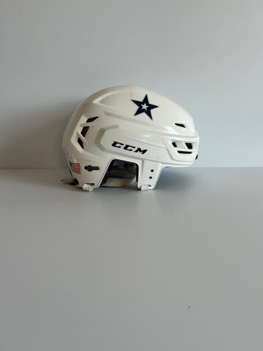Used White Large CCM Tacks 310 Helmet
