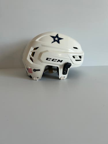 Used White Medium CCM Tacks 310 Helmet