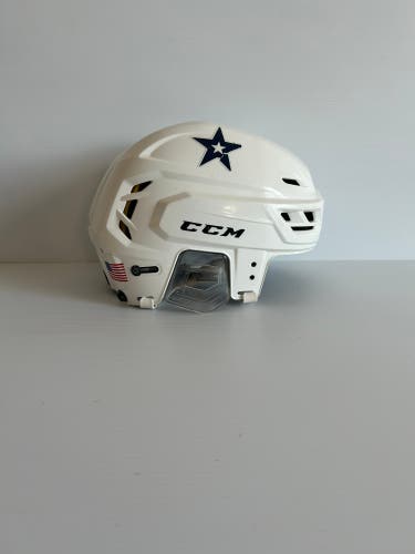 Used White Medium CCM Tacks 310 Helmet