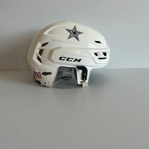 Used White Medium CCM Tacks 310 Helmet