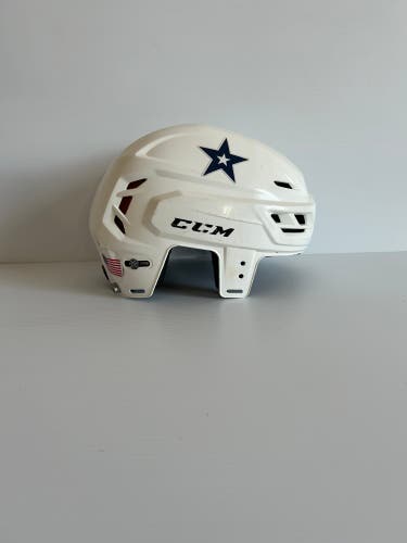 Used White Medium CCM Tacks 710 Helmet