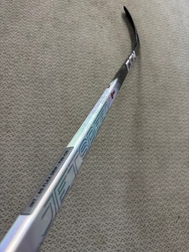 Intermediate CCM JetSpeed FT8 Pro Right Handed Hockey Stick P29+1/4 65 Flex (New)