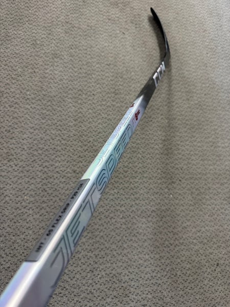 Intermediate CCM JetSpeed FT8 Pro Right Handed Hockey Stick P29+1/4 65 Flex (New)
