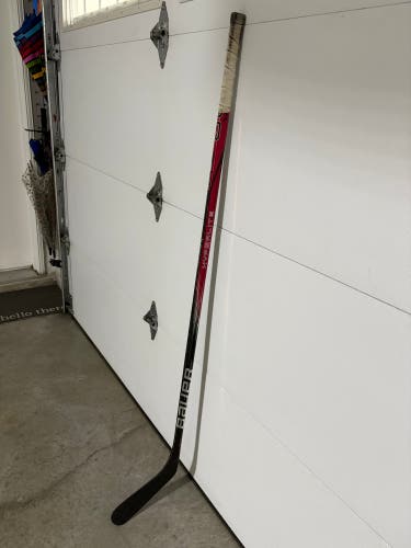Senior Bauer Vapor Hyperlite 2 Right Handed Hockey Stick P92 77 Flex (Used)