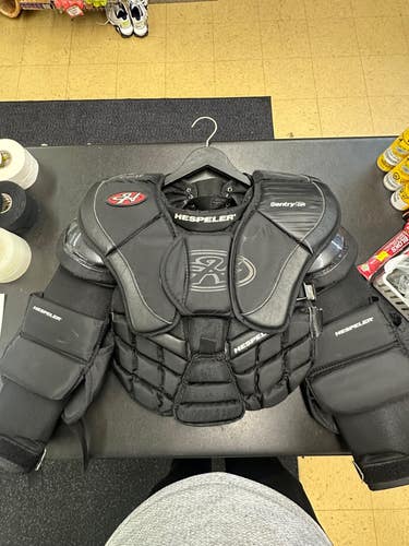 Hespeler Junior Small Goalie Chest Protector (Used)