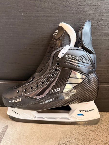 NHL TRUE SVH Pro Custom Hockey Skates Pro Stock Size 9 280mm GAUDREAU (NEW)