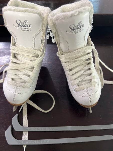 Jackson Ultima Figure Skates B Junior 12 (Used)