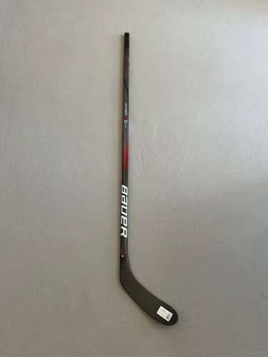 New 65 Flex P28 Intermediate Bauer Vapor X5 Pro Left Handed Hockey Stick
