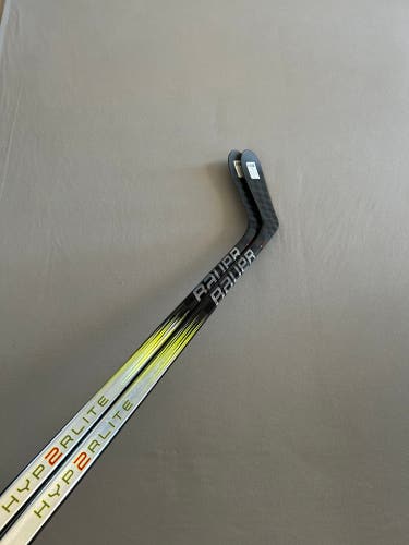 *2 Pack* of New 65 Flex P28 Intermediate Bauer Vapor Hyperlite 2 Left Handed Hockey Sticks