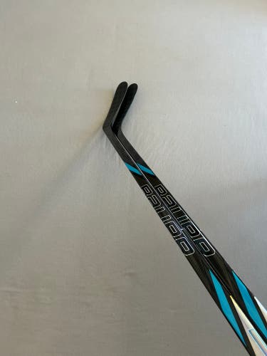 *2 Pack* of New 65 Flex P92 Intermediate Bauer Nexus Tracer Right Handed Hockey Sticks