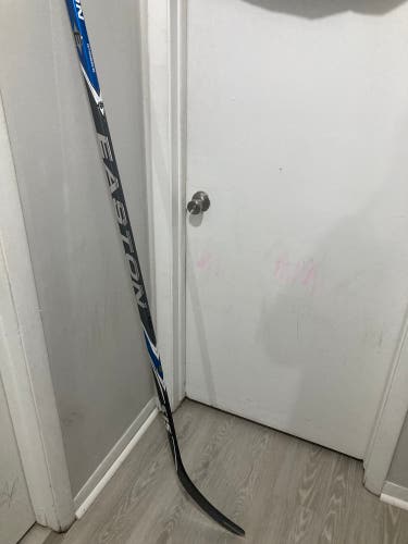 Senior Easton Stealth S15 Zetterberg Right Handed Hockey Stick P4 Mid-Heel Pattern 85 Flex (Used)