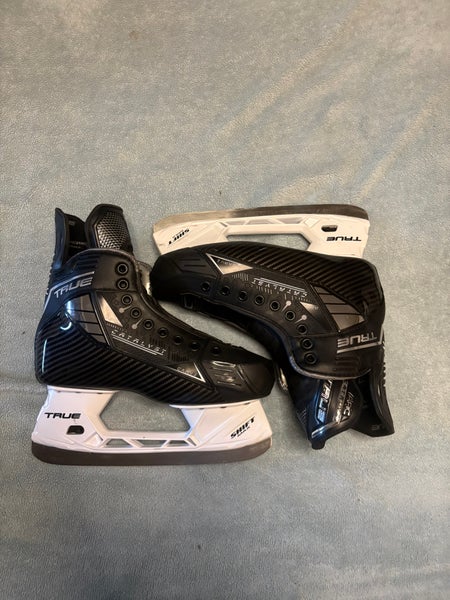 2024 True Catalyst ARC (SMU) Hockey Skates Regular Width 6.5 (Used)