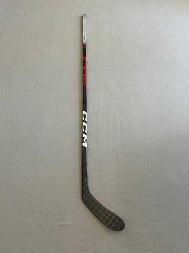 New 65 Flex P28 Intermediate CCM JetSpeed FT+ Left Hand Hockey Stick