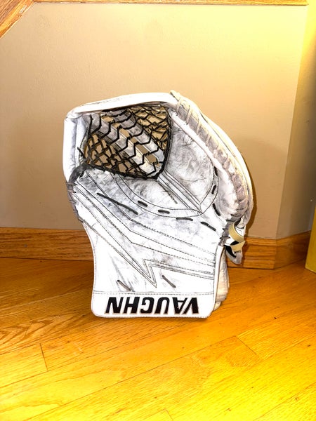 Vaughn V9 Pro Carbon Glove Regular (Used)