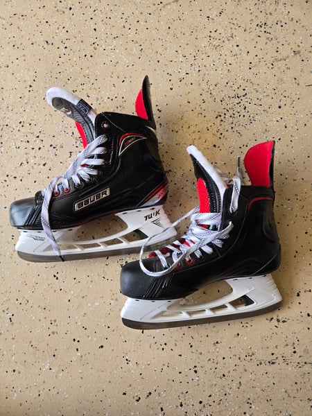 Bauer Vapor X600 Hockey Skates Regular Width 7.5 (Used)