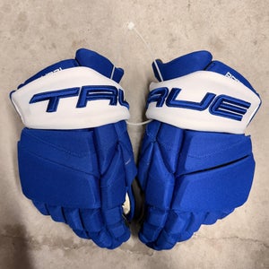 13” True Catalyst 9X Pro Toronto Maple Leafs Gloves Pro Stock (New) NHL