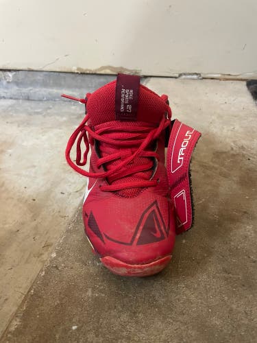 Red Kid's 4Y (Big Kids / Youth) Youth Nike Force Zoom Trout 6 Low Top Molded Cleats (Used)