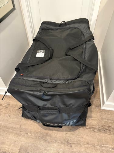 Senior Ice Hockey Goalie Equipment Full Set (Like New)