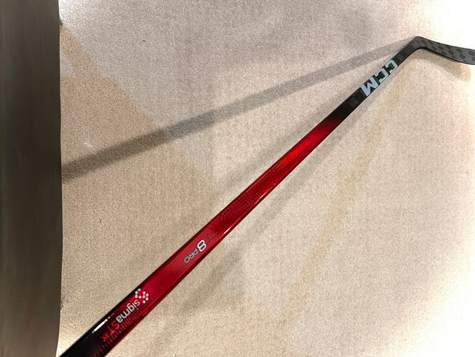 Senior CCM JetSpeed FT8 Pro Right Handed Hockey Stick P28 75 Flex (New)