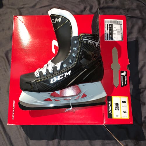 CCM Super Tacks 9350 Hockey Skates Regular Width Size 4 (New)