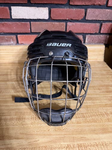 Large Bauer Re-Akt 75 Helmet (Used)