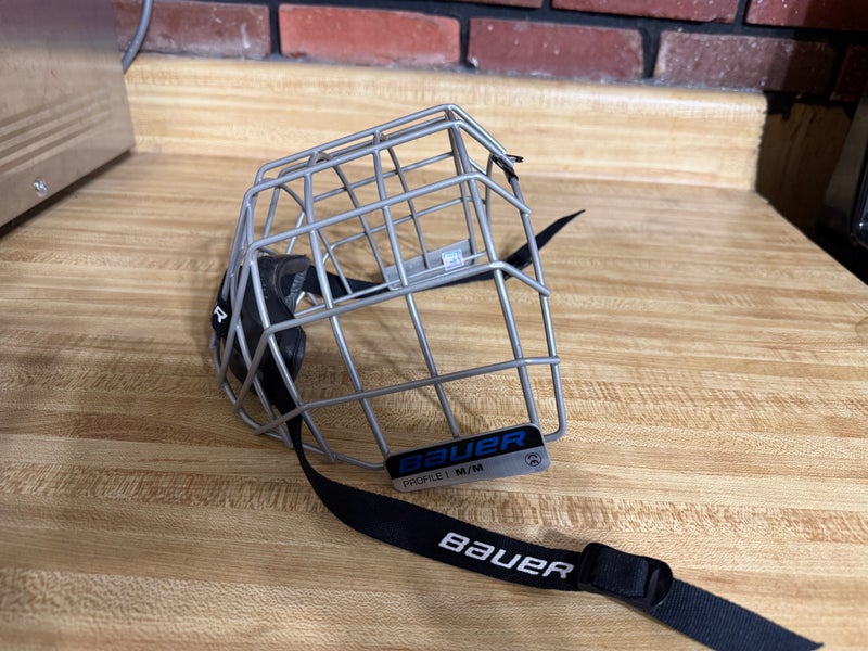 Medium Bauer Profile II Facemask Full Cage (Used)