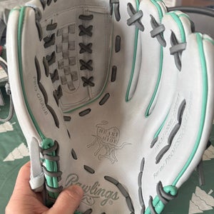 Rawlings Heart of the Hide RH Infield/pitcher fastpitch Glove 12" (used, like new)