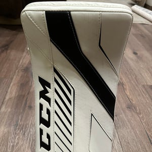 CCM Axis 1.9 Regular (New)
