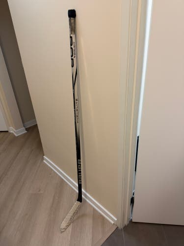 Senior Bauer Vapor Hyperlite 2 Right Handed Hockey Stick P92 87 Flex (Used)