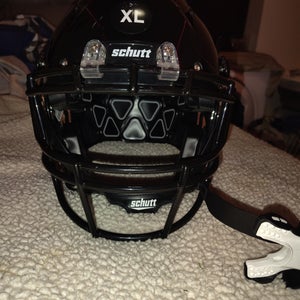 Youth Extra Large Schutt Helmet