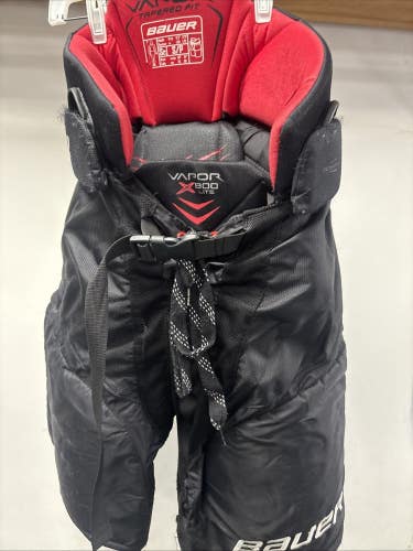 Senior Size Small Bauer Vapor X800 Lite Ice Hockey Player Pants