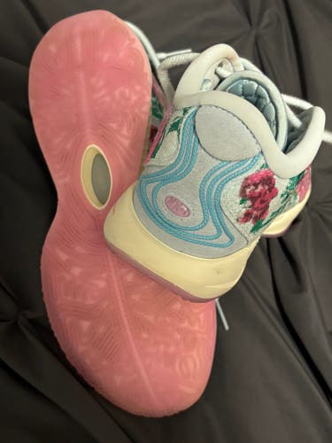 Men's Size M 11.0 (W 12.0) Nike lebron 21 Shoes (Used)