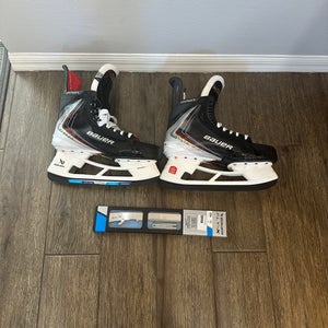 2025 Bauer Vapor Flypro Hockey Skates 11.5 (New)