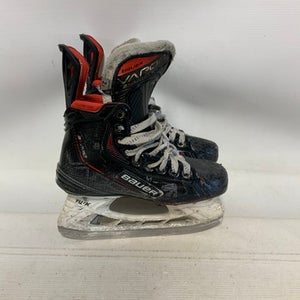 Used Bauer 3X PRO Junior Hockey Skate Junior 02.5 11823-S000036400