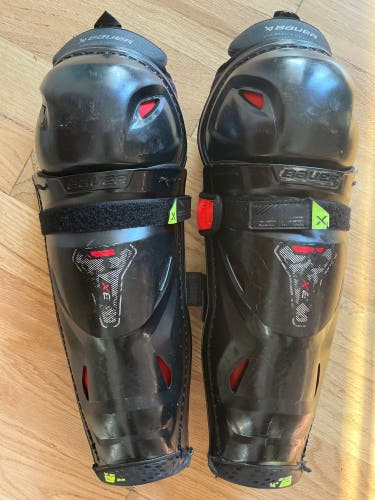Intermediate Bauer Vapor 3X 14" Shin Pads (Used)