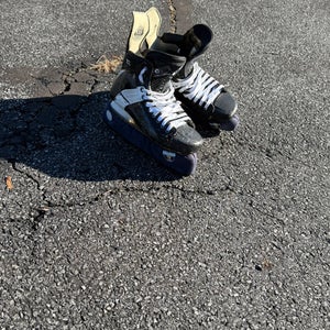 2024 CCM Tacks 652 Pro Hockey Skates Regular Width 9.5 (Used)