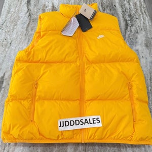 Nike Sportswear PrimaLoft Yellow Puffer Vest FB7373-739 Men's Sz Small NWT $150

New With Tags