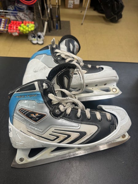 CCM Vector 4.0 Hockey Goalie Skates 8.5-used but still good to use