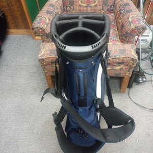 Wilson Feather Stand Bag