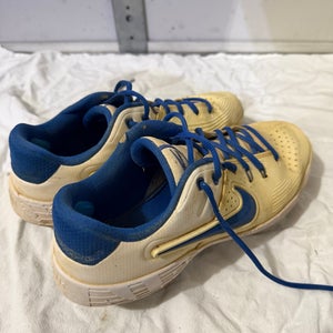 White Women's Size M 9.0 (W 10.0) Nike Metal (Used)