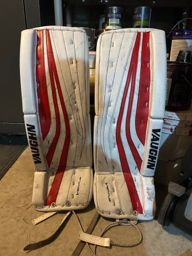 28" Vaughn Ventus SLR Jr Goalie Leg Pads (Used)