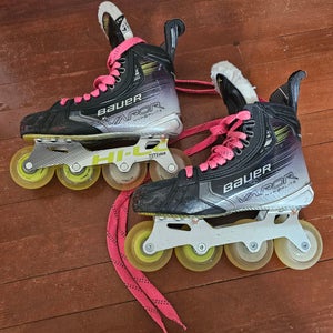 Bauer Vapor Hyperlite 2 Hockey Skates Size 4.5 (Used)