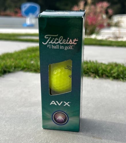 2 Titleist Pro V1 & 1 Titleist AVX 3