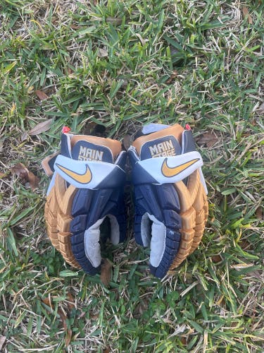 Nike Vapor Lacrosse Gloves Extra Large (Used)