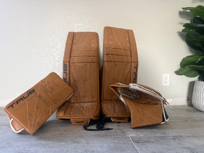 35" True Catalyst PX3 Regular Goalie Full Set Pro Stock (Used)