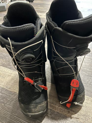 Size M 8.5 (W 9.5) Burton Swath Snowboard Boots (Used)