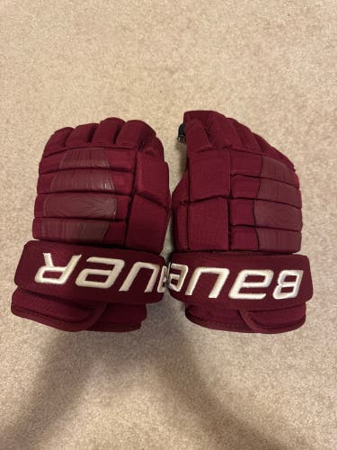 Bauer Pro Series Gloves 13" Pro Stock Clayton Keller
Arizona Coyotes Maroon gloves