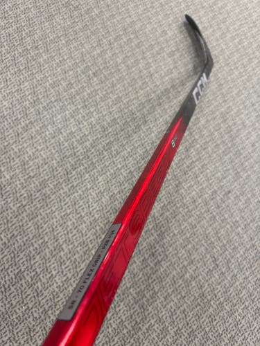 Senior Red CCM JetSpeed FT8 Pro Right Handed Hockey Stick P28+1/4 75 Flex (New)