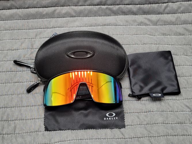 Unisex Adult One Size Fits All Oakley Sunglasses (New)